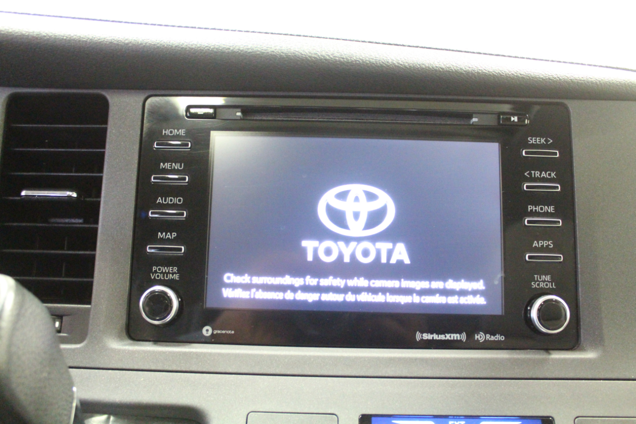 Toyota Sienna XLE FWD 8-Passenger (Natl) 2019