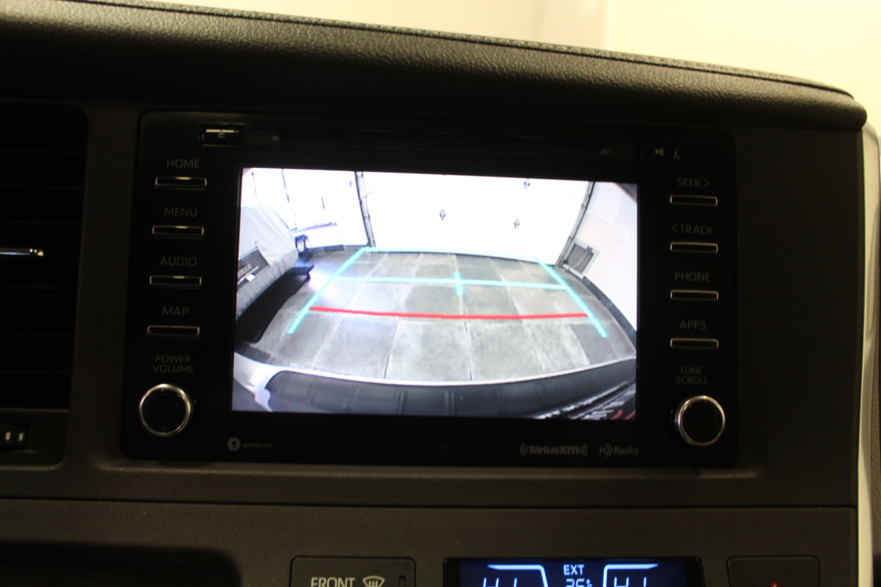 Toyota Sienna XLE FWD 8-Passenger (Natl) 2019