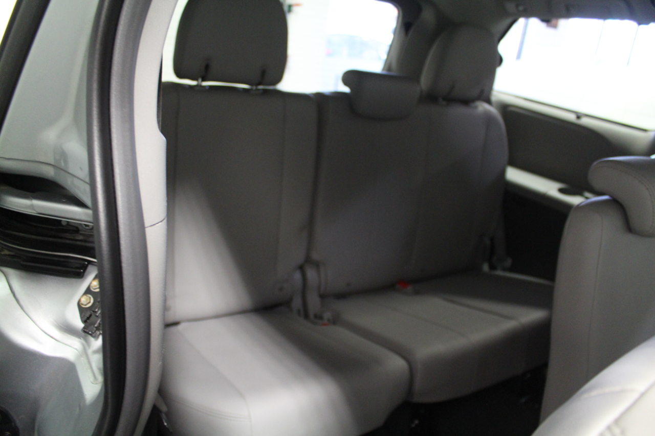 Toyota Sienna XLE FWD 8-Passenger (Natl) 2019