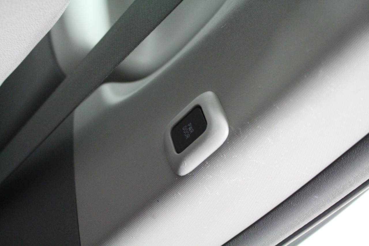 Toyota Sienna XLE FWD 8-Passenger (Natl) 2019