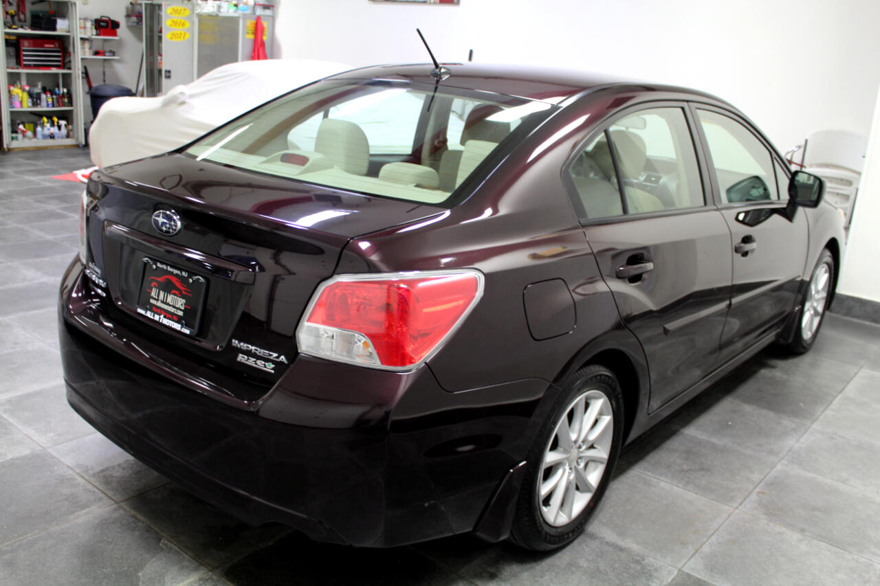 Subaru Impreza Sedan 4dr Auto 2.0i Premium 2012
