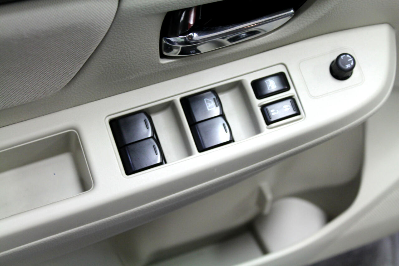 Subaru Impreza Sedan 4dr Auto 2.0i Premium 2012