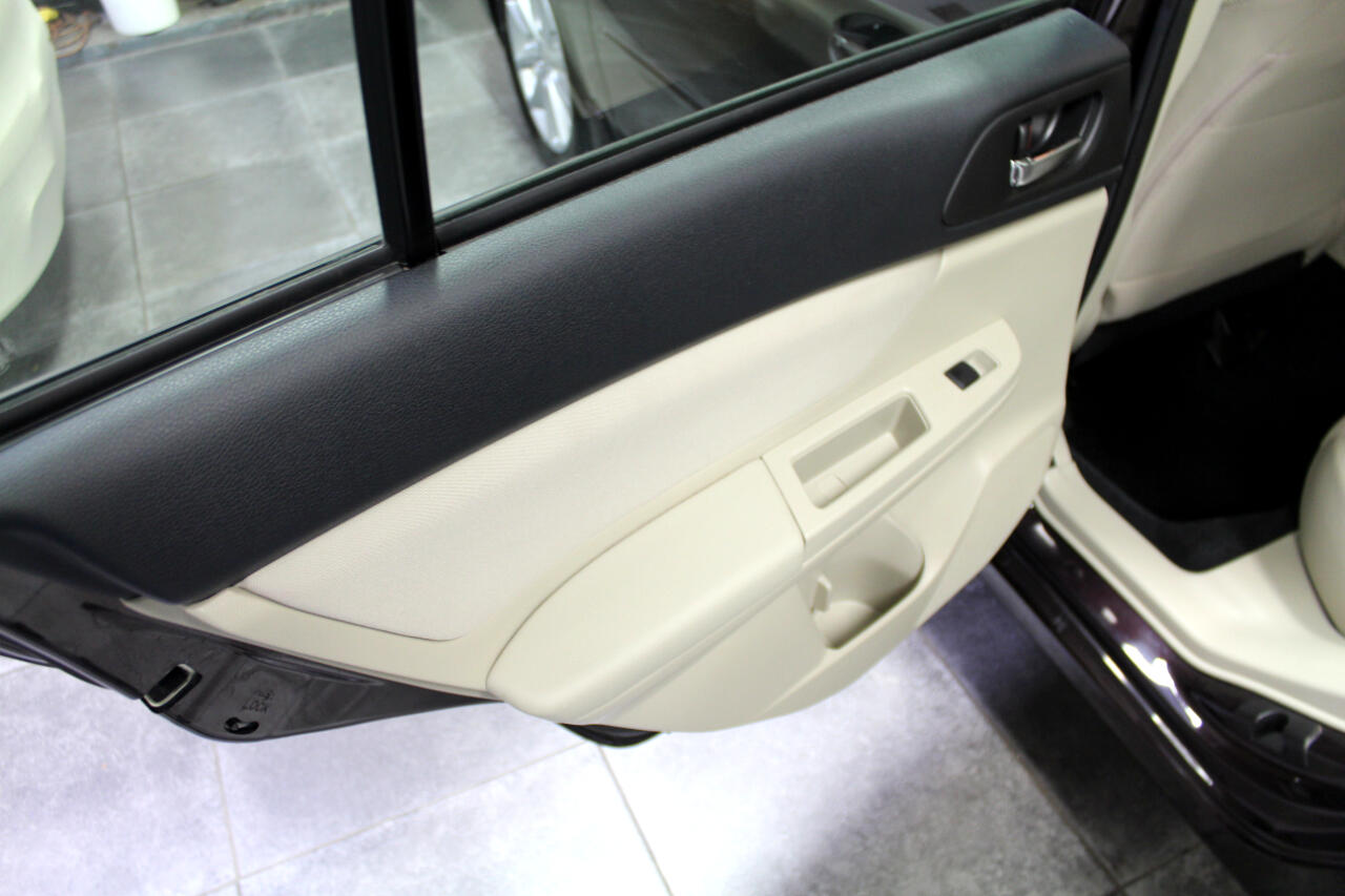 Subaru Impreza Sedan 4dr Auto 2.0i Premium 2012