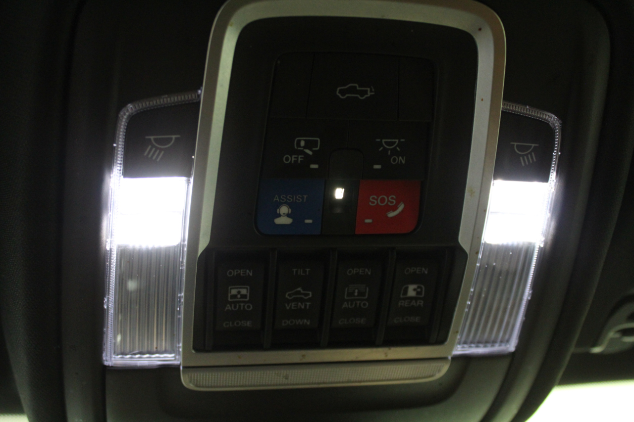 RAM 1500 Longhorn 4x4 Crew Cab 5'7" Box 2021