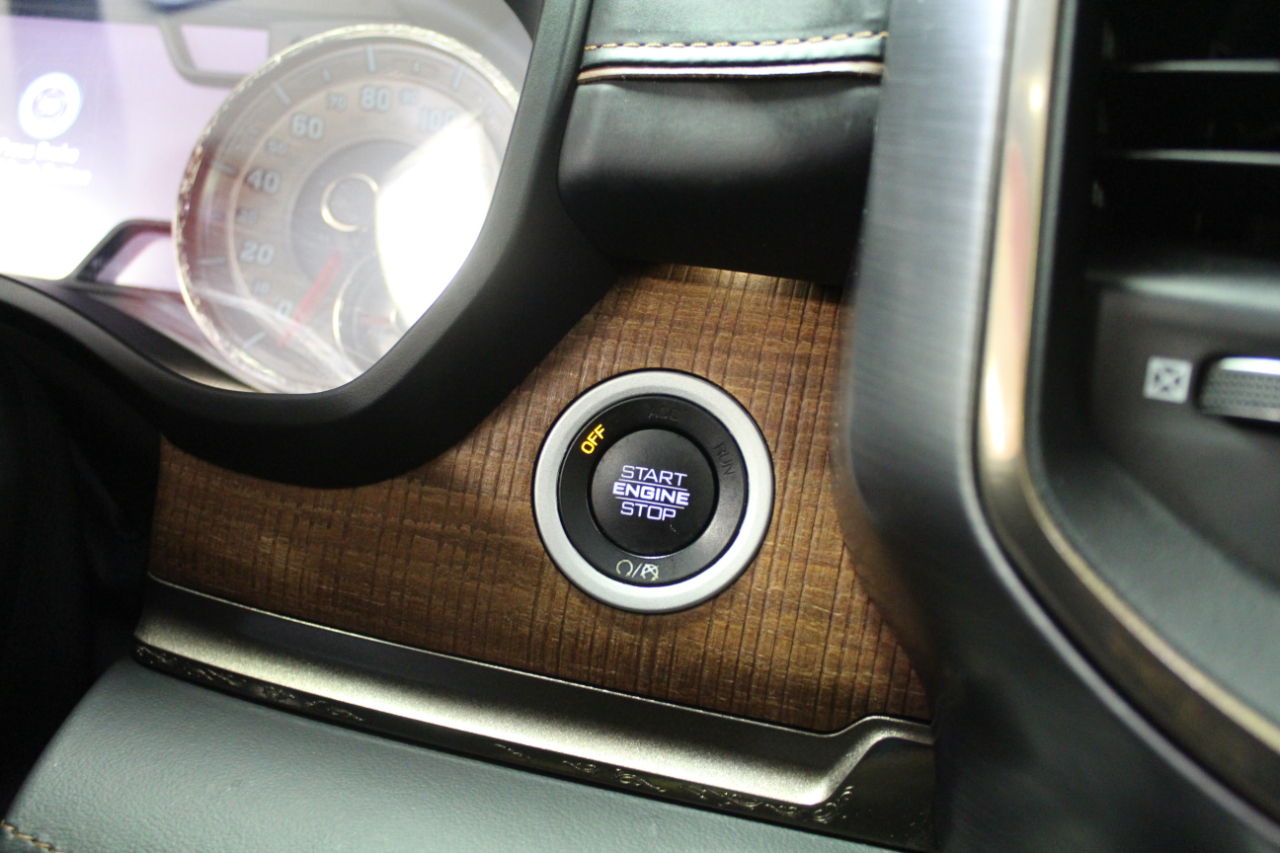 RAM 1500 Longhorn 4x4 Crew Cab 5'7" Box 2021