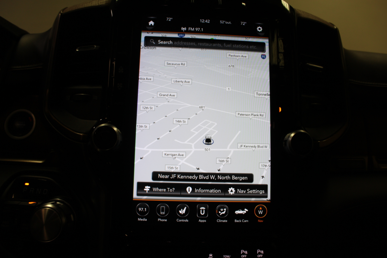 RAM 1500 Longhorn 4x4 Crew Cab 5'7" Box 2021