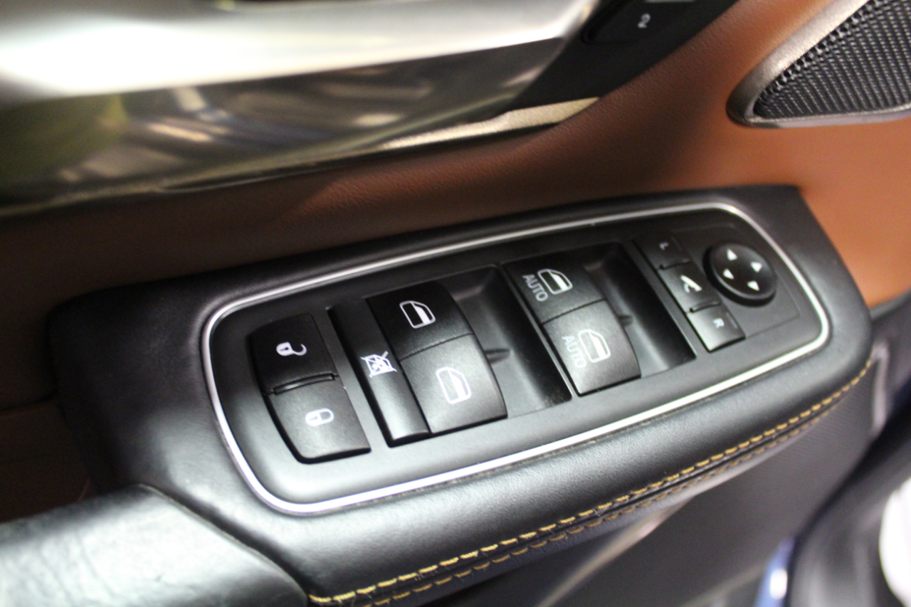 RAM 1500 Longhorn 4x4 Crew Cab 5'7" Box 2021