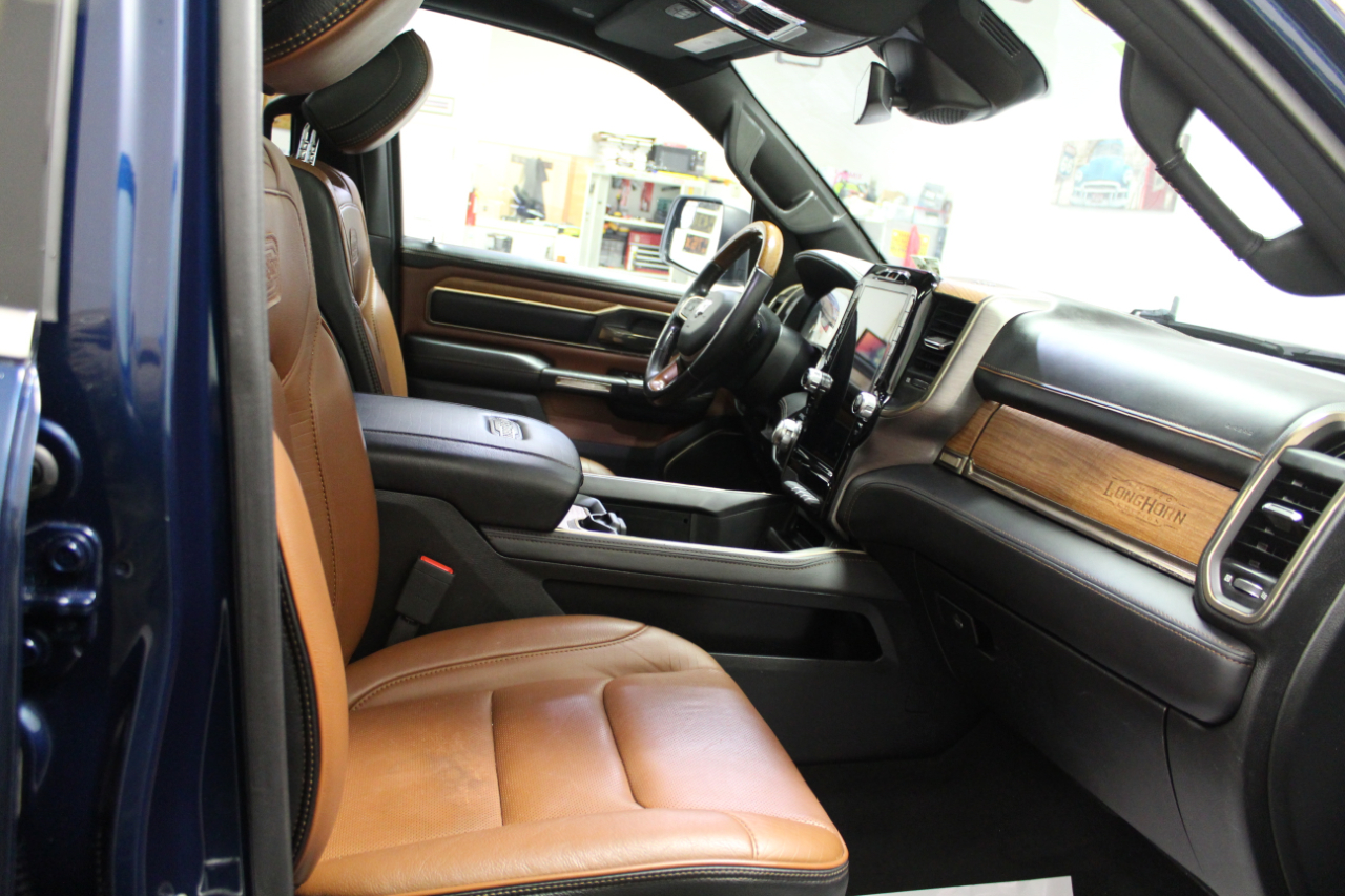 RAM 1500 Longhorn 4x4 Crew Cab 5'7" Box 2021