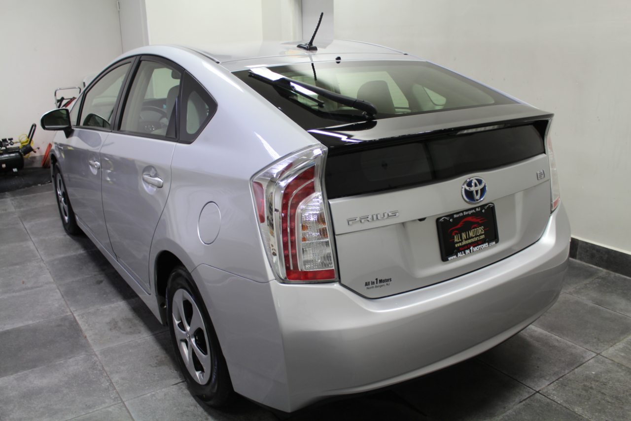 Toyota Prius 5dr HB Four (Natl) 2014