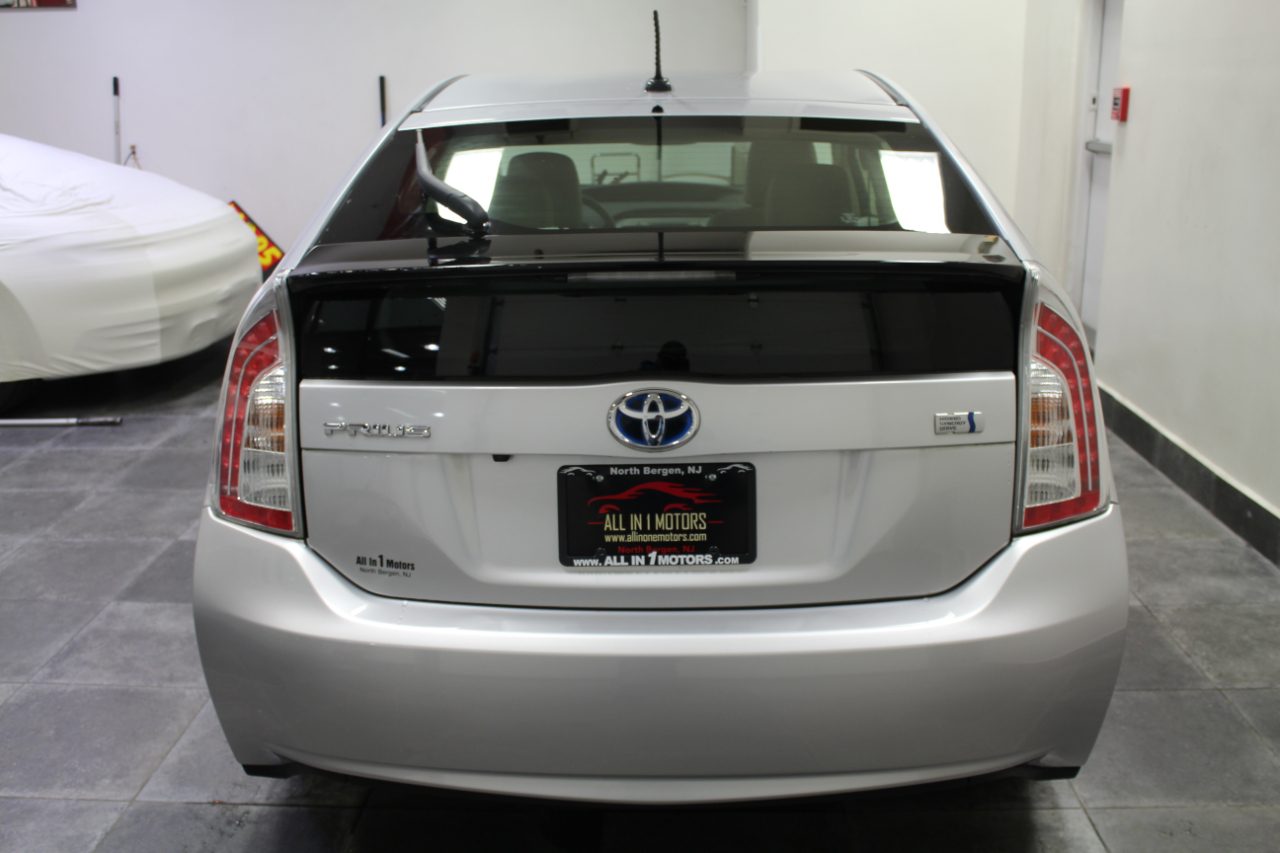 Toyota Prius 5dr HB Four (Natl) 2014