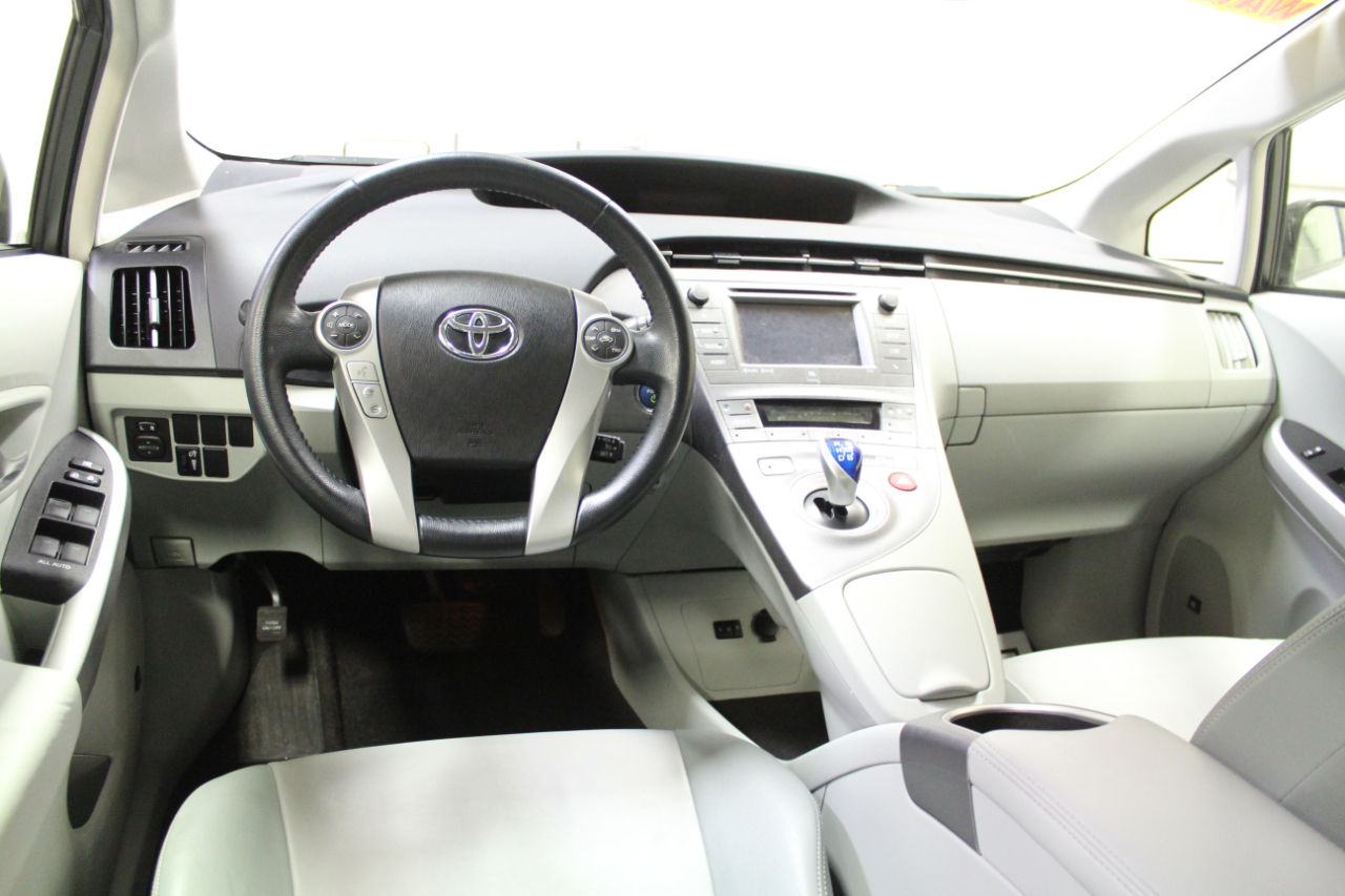 Toyota Prius 5dr HB Four (Natl) 2014