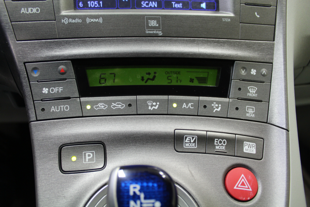 Toyota Prius 5dr HB Four (Natl) 2014