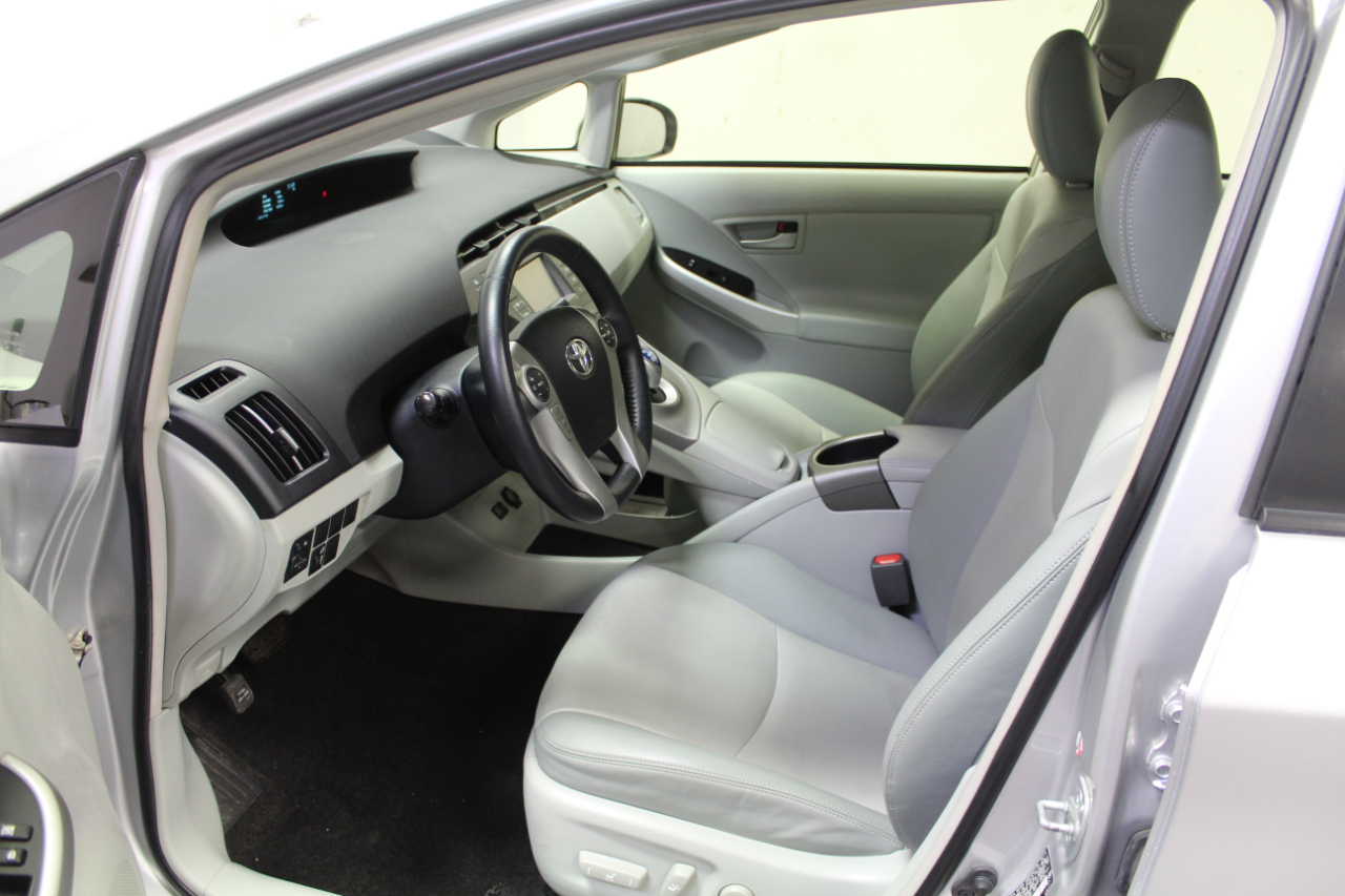 Toyota Prius 5dr HB Four (Natl) 2014