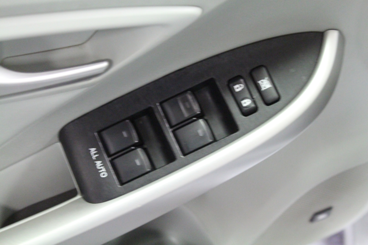 Toyota Prius 5dr HB Four (Natl) 2014