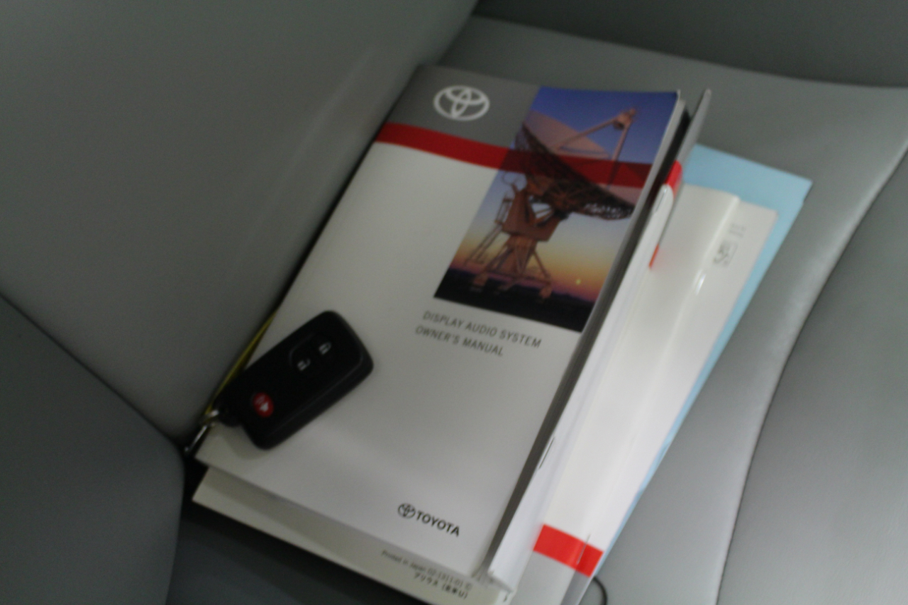 Toyota Prius 5dr HB Four (Natl) 2014