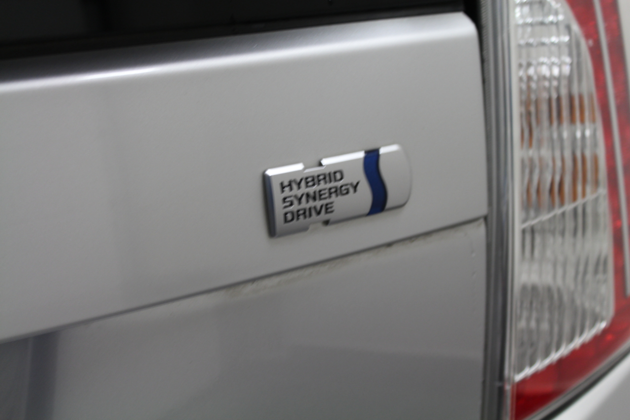 Toyota Prius 5dr HB Four (Natl) 2014