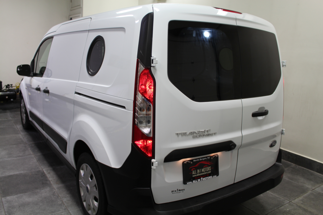 Ford Transit Connect Van XL LWB w/Rear Symmetrical Doors 2022