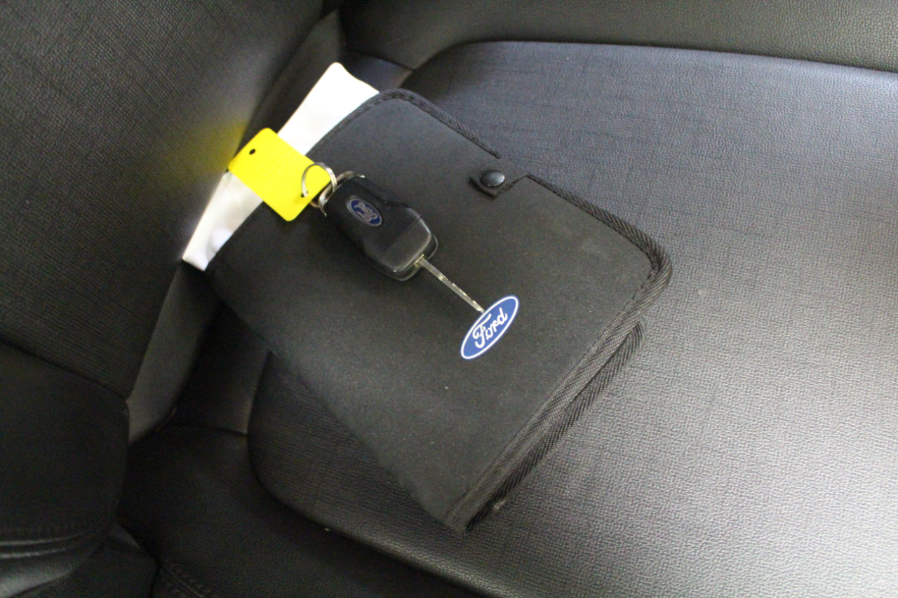 Ford Transit Connect Van XL LWB w/Rear Symmetrical Doors 2022