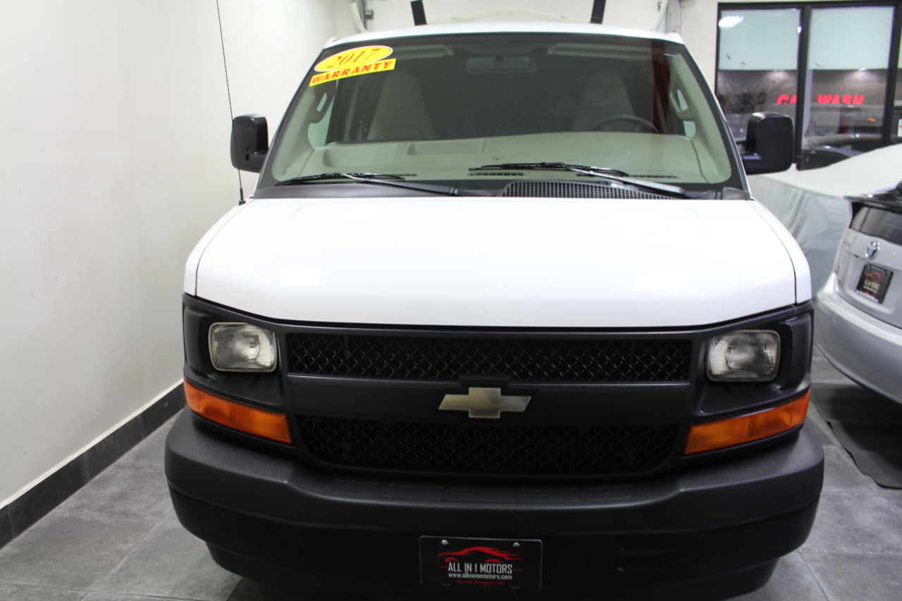 Chevrolet Express Cargo Van RWD 2500 135" 2017
