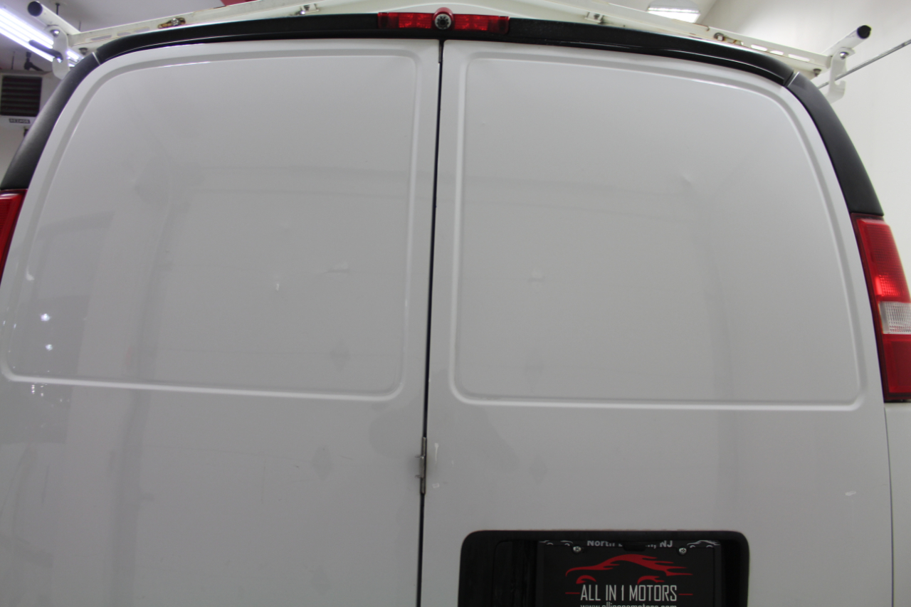 Chevrolet Express Cargo Van RWD 2500 135" 2017