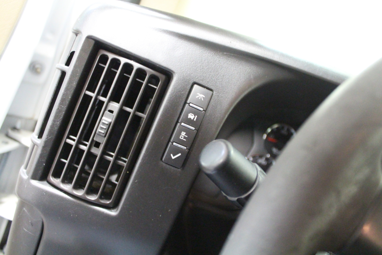 Chevrolet Express Cargo Van RWD 2500 135" 2017