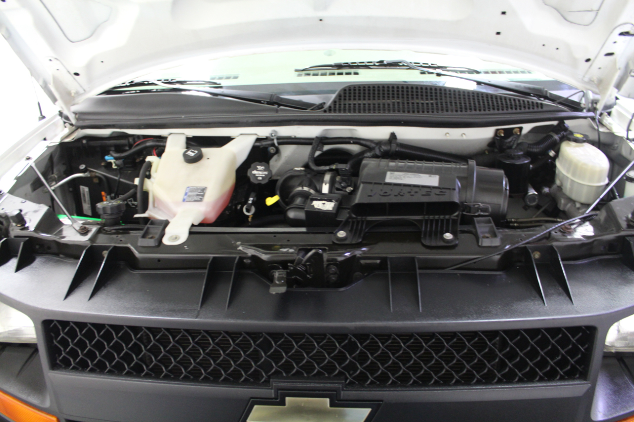 Chevrolet Express Cargo Van RWD 2500 135" 2017