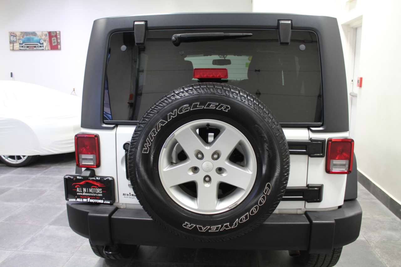 Jeep Wrangler Unlimited 4WD 4dr Sport 2016