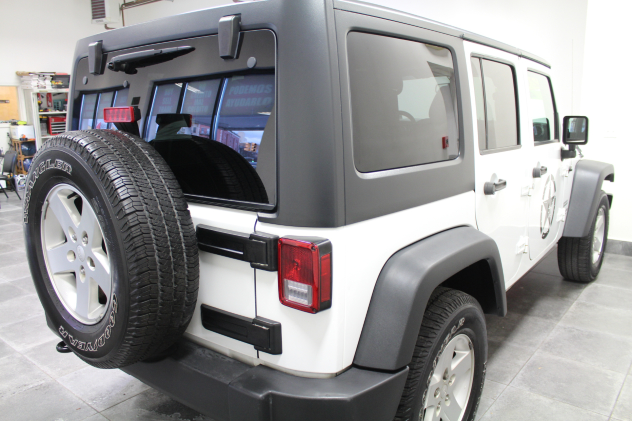 Jeep Wrangler Unlimited 4WD 4dr Sport 2016