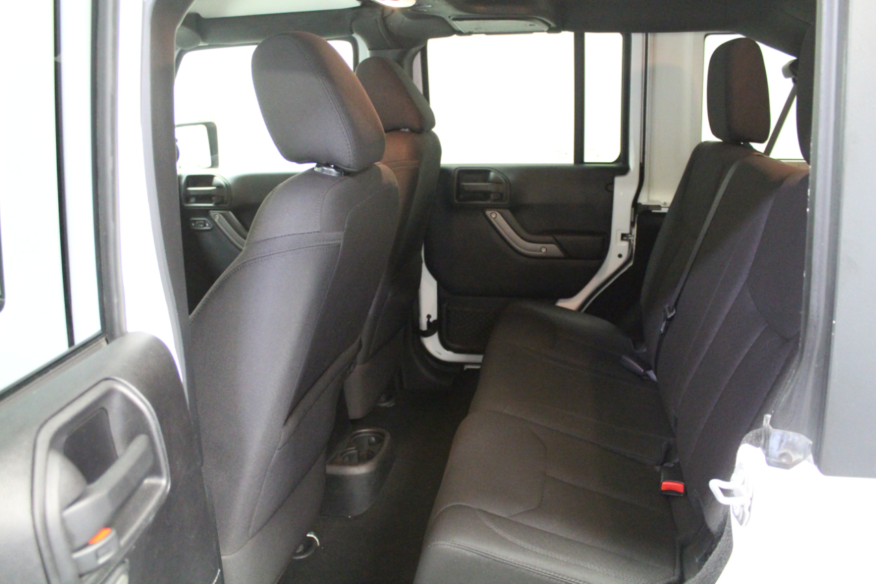 Jeep Wrangler Unlimited 4WD 4dr Sport 2016