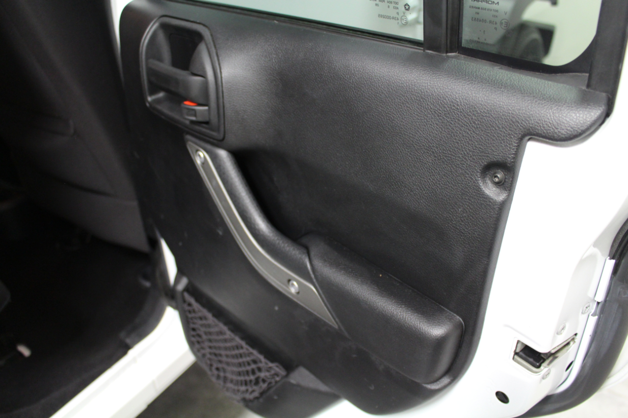 Jeep Wrangler Unlimited 4WD 4dr Sport 2016