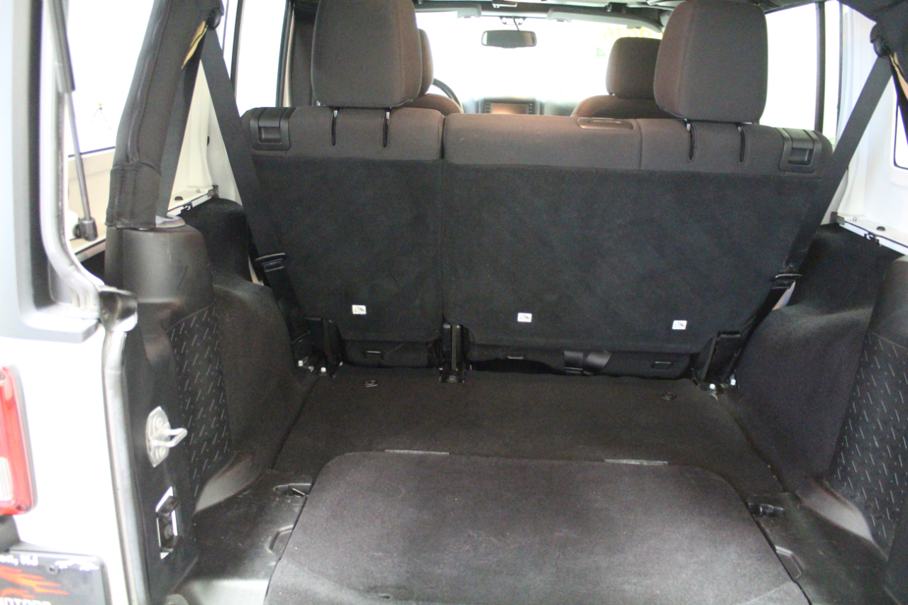 Jeep Wrangler Unlimited 4WD 4dr Sport 2016