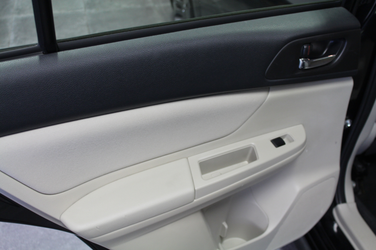 Subaru Impreza Wagon 5dr Auto 2.0i Sport Premium 2014