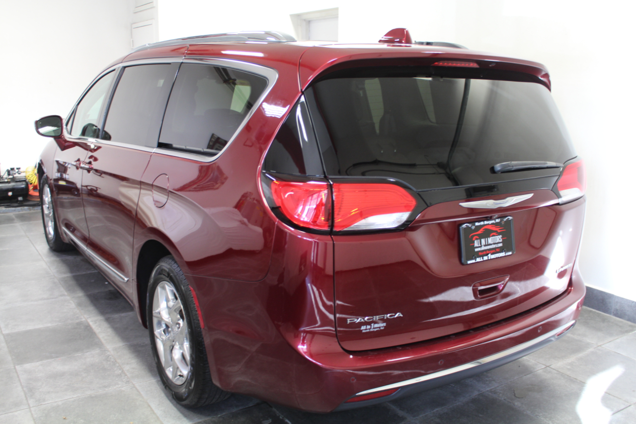 Chrysler Pacifica Limited FWD 2017