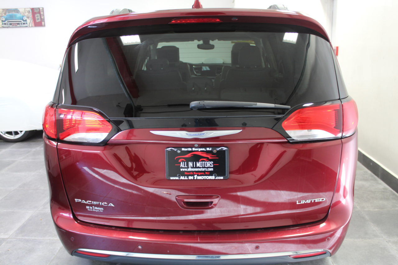 Chrysler Pacifica Limited FWD 2017