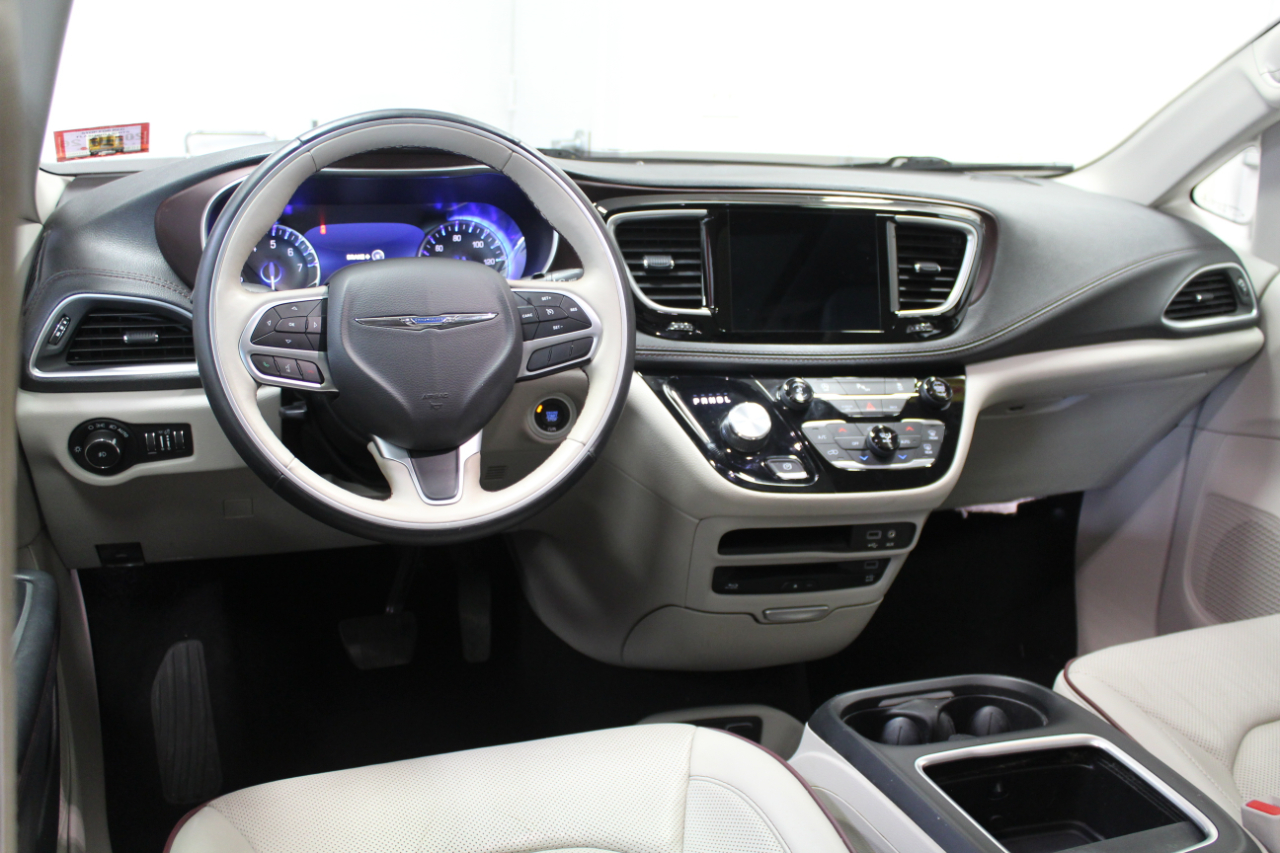 Chrysler Pacifica Limited FWD 2017