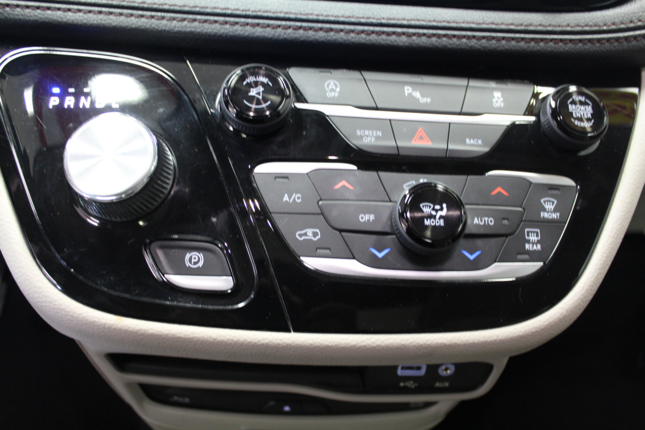 Chrysler Pacifica Limited FWD 2017