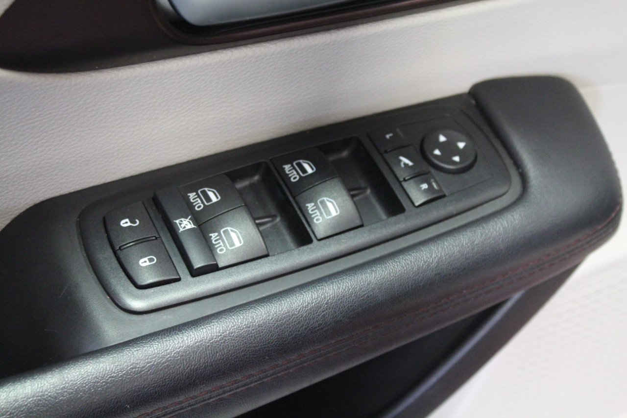 Chrysler Pacifica Limited FWD 2017