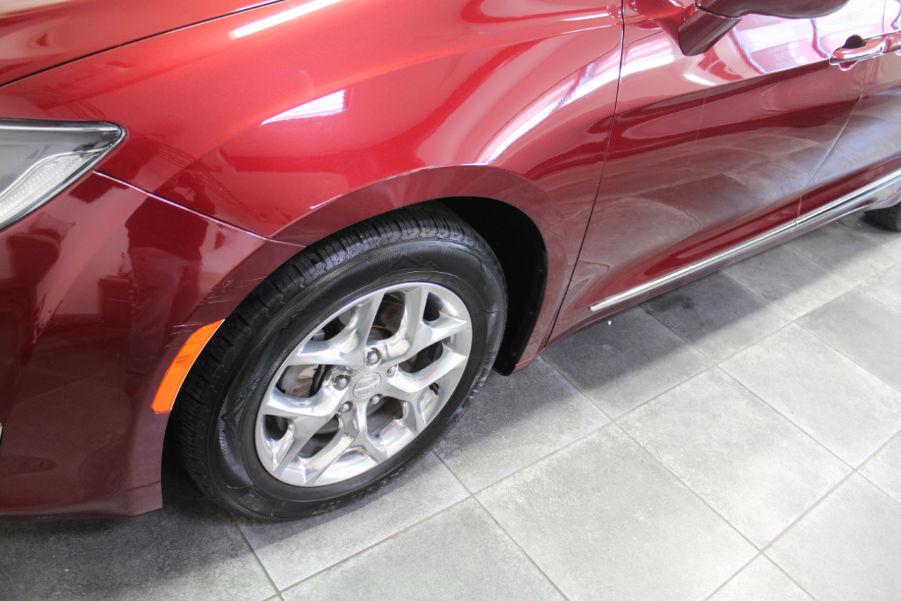 Chrysler Pacifica Limited FWD 2017