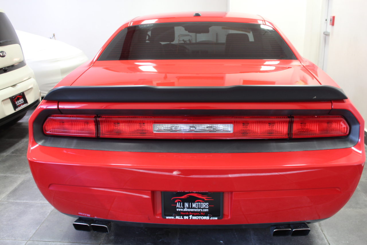 Dodge Challenger 2dr Cpe R/T Classic 2010