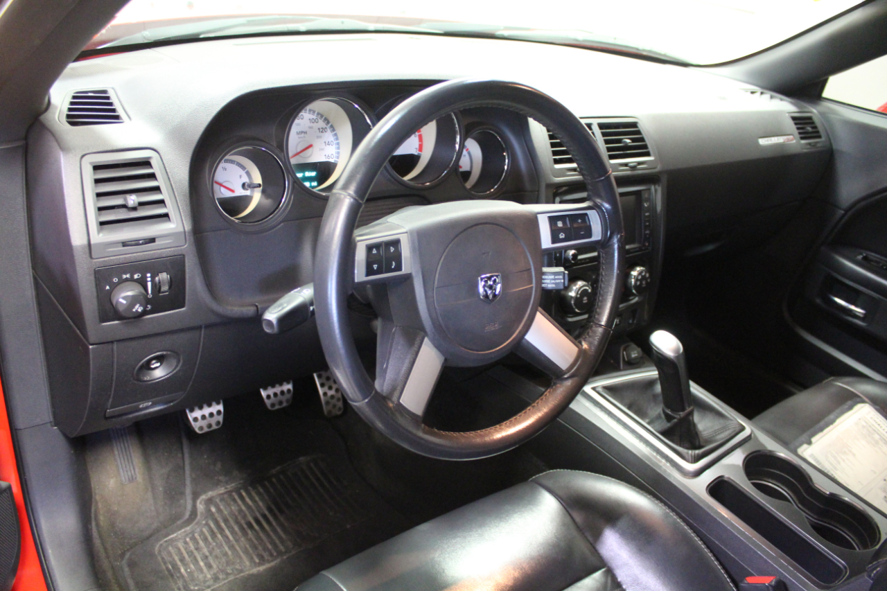 Dodge Challenger 2dr Cpe R/T Classic 2010
