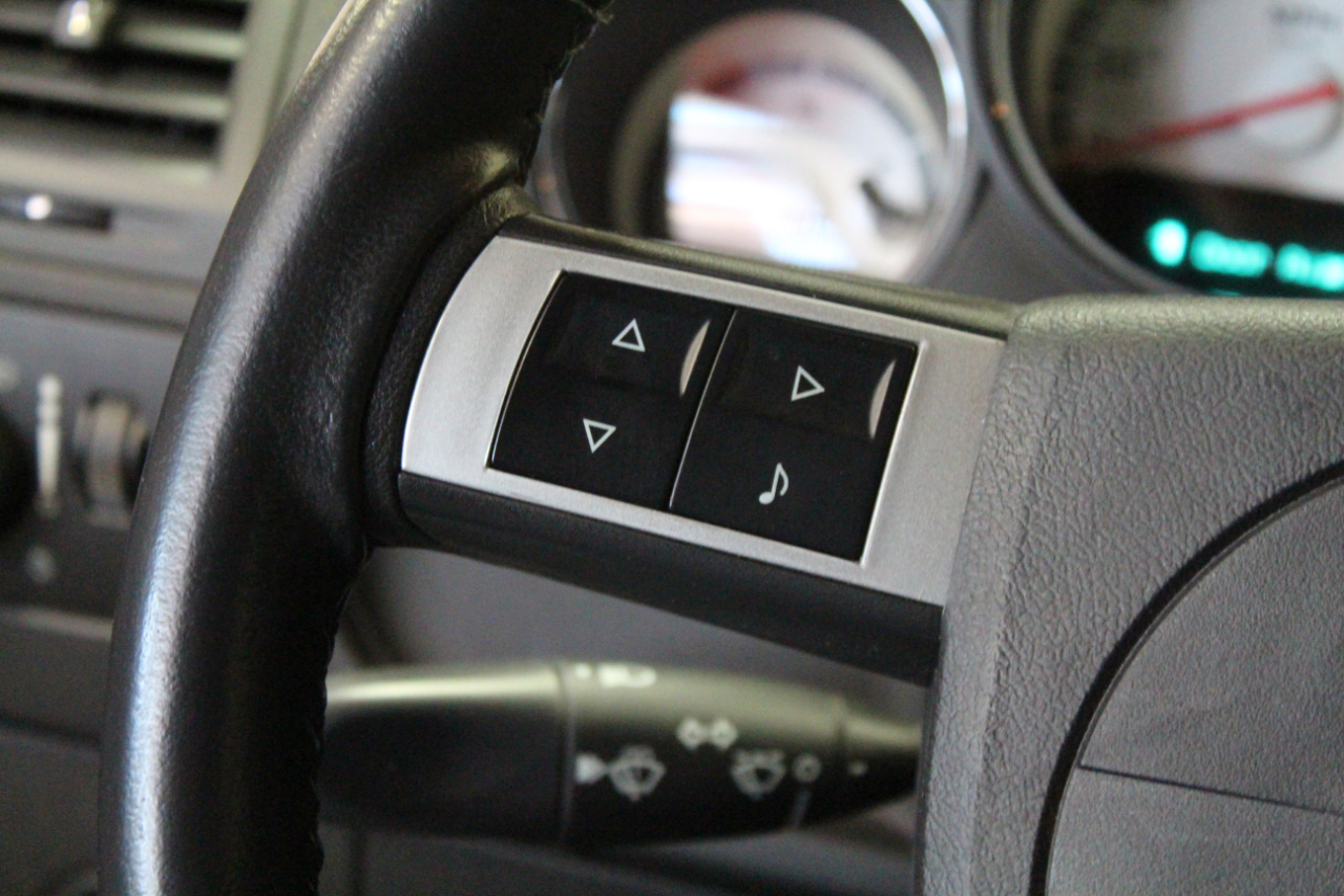 Dodge Challenger 2dr Cpe R/T Classic 2010