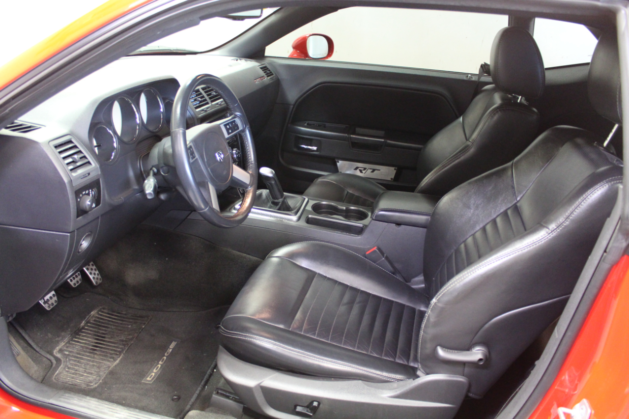 Dodge Challenger 2dr Cpe R/T Classic 2010