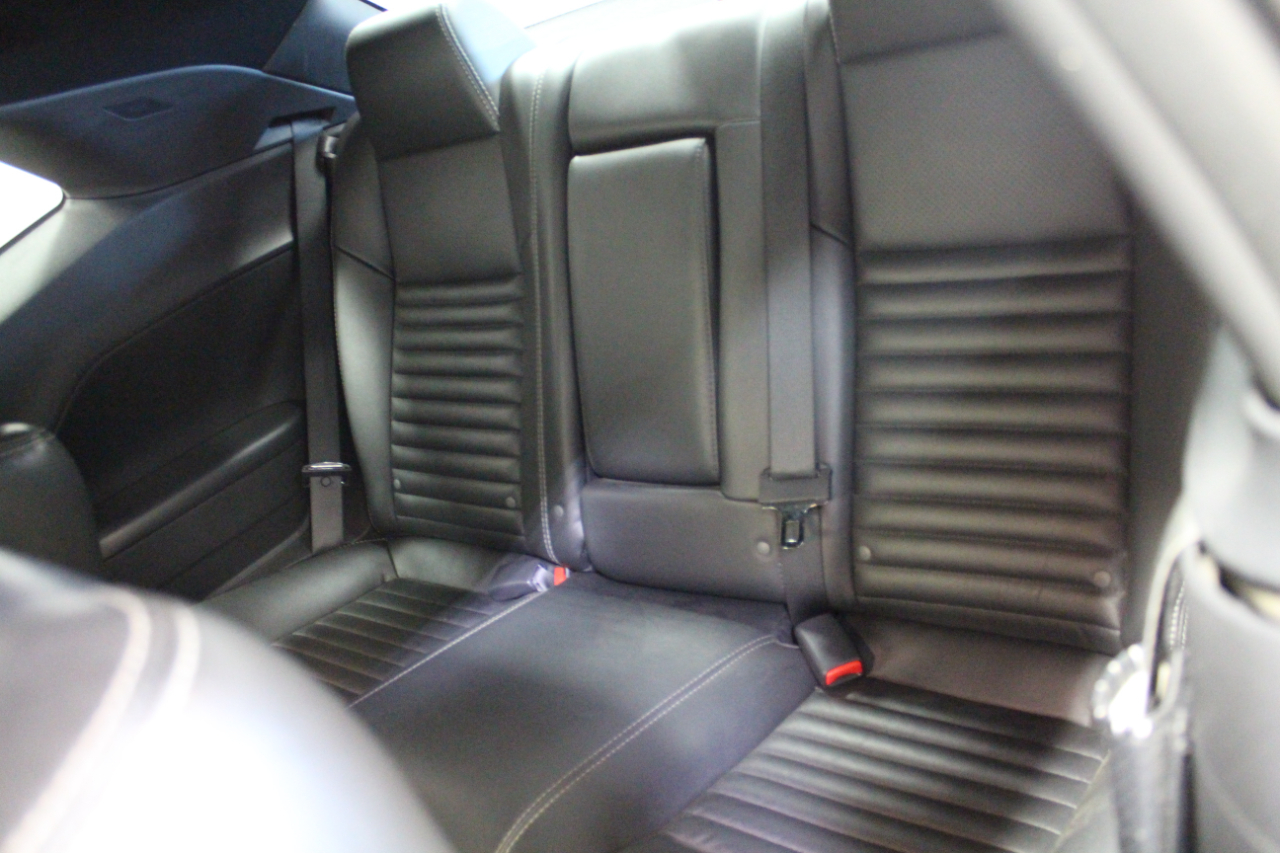 Dodge Challenger 2dr Cpe R/T Classic 2010