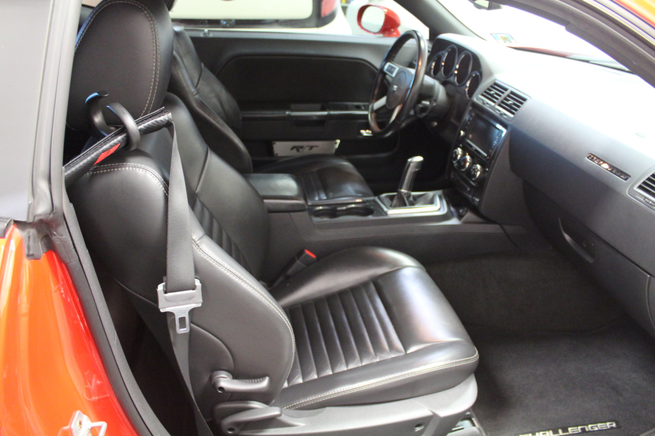 Dodge Challenger 2dr Cpe R/T Classic 2010