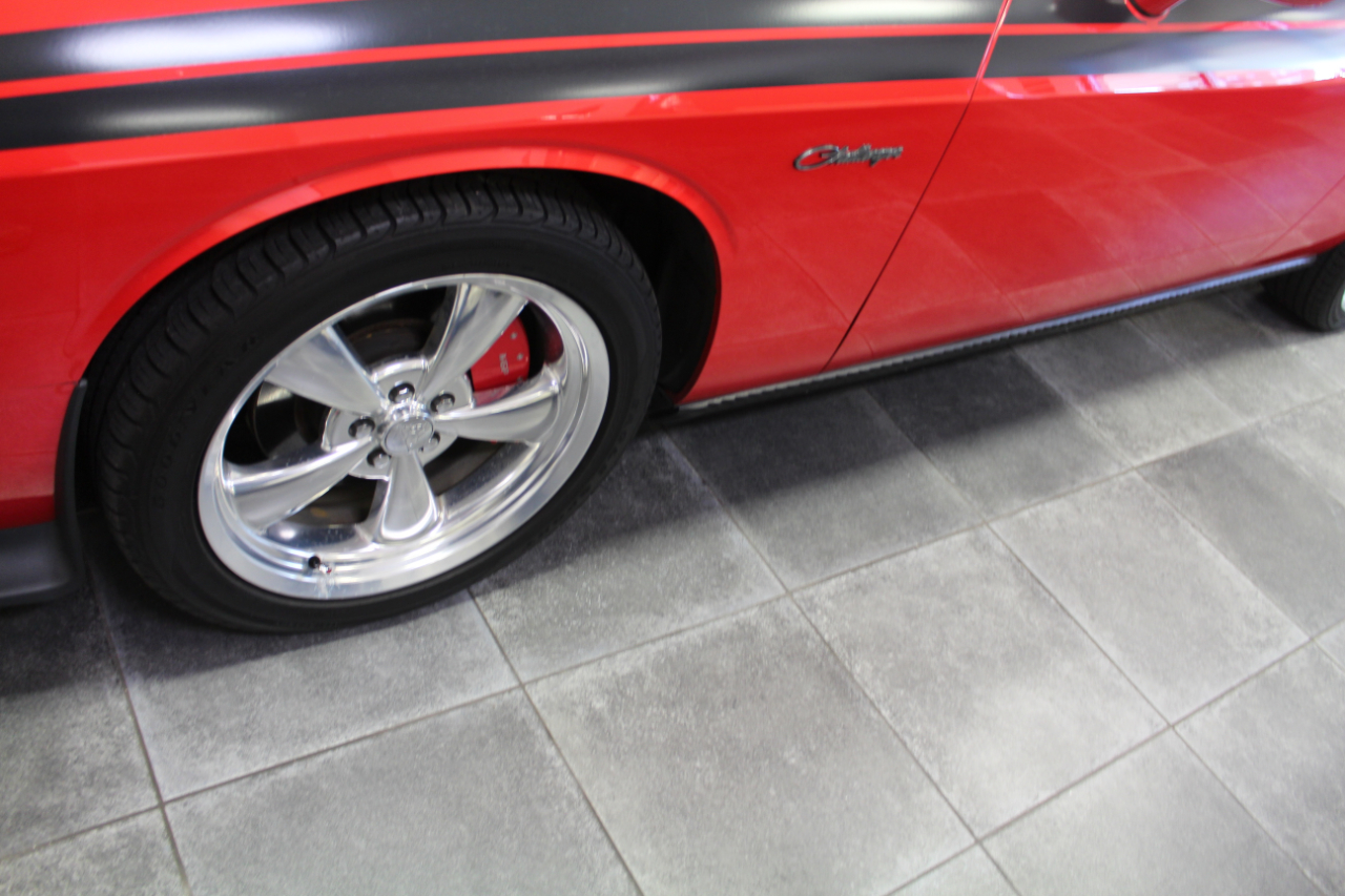 Dodge Challenger 2dr Cpe R/T Classic 2010