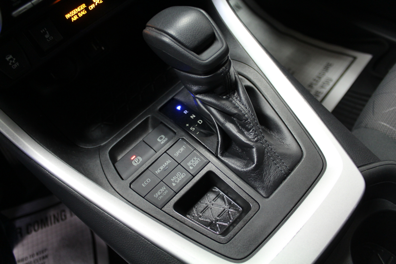 Toyota RAV4 XLE AWD (Natl) 2019