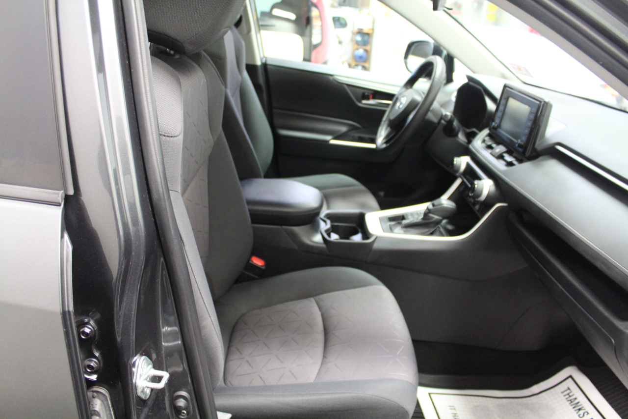 Toyota RAV4 XLE AWD (Natl) 2019