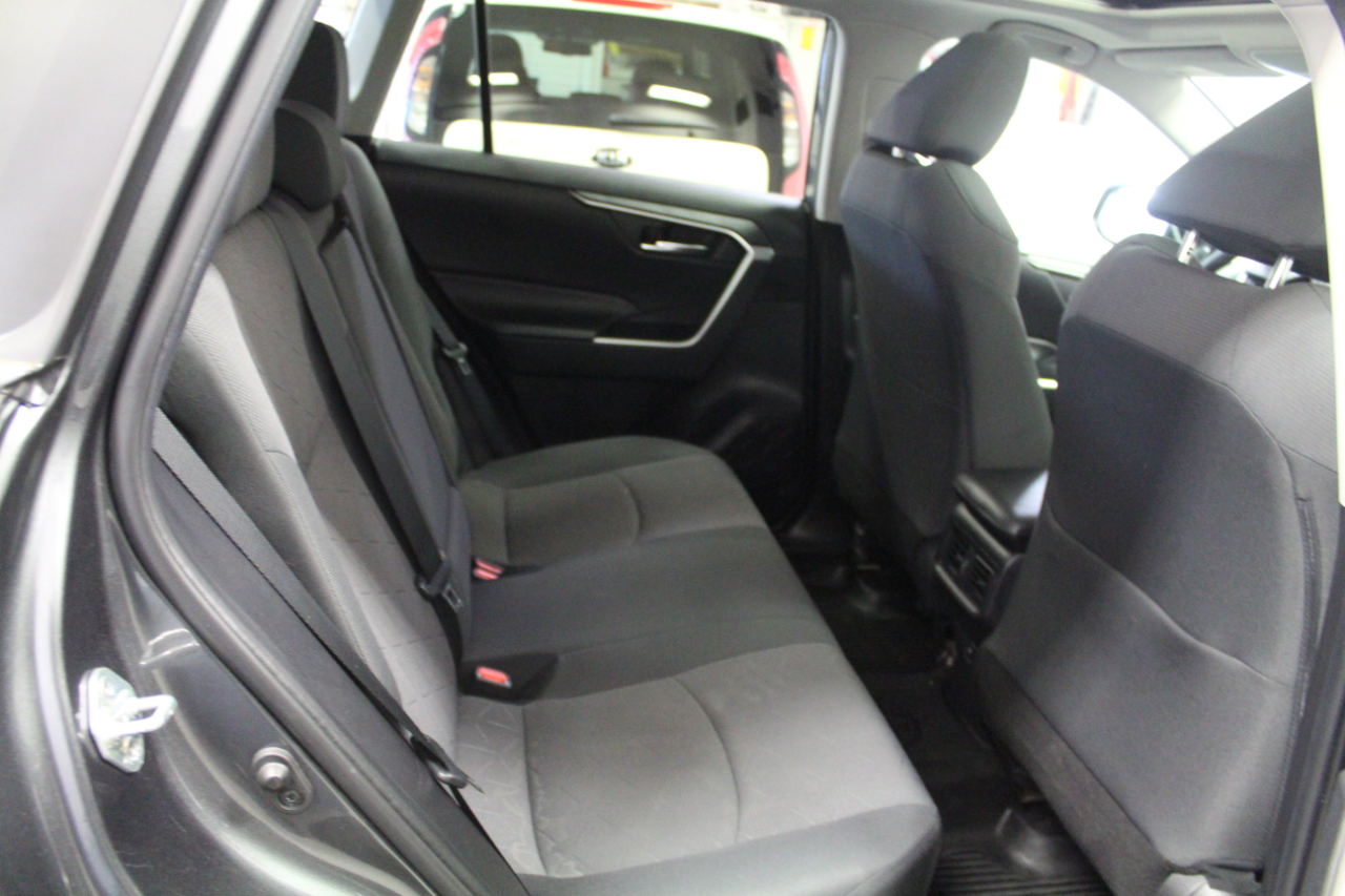 Toyota RAV4 XLE AWD (Natl) 2019