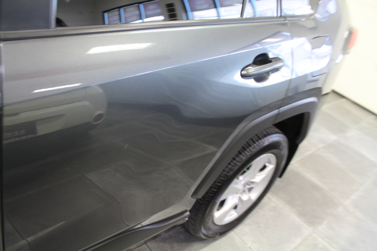 Toyota RAV4 XLE AWD (Natl) 2019