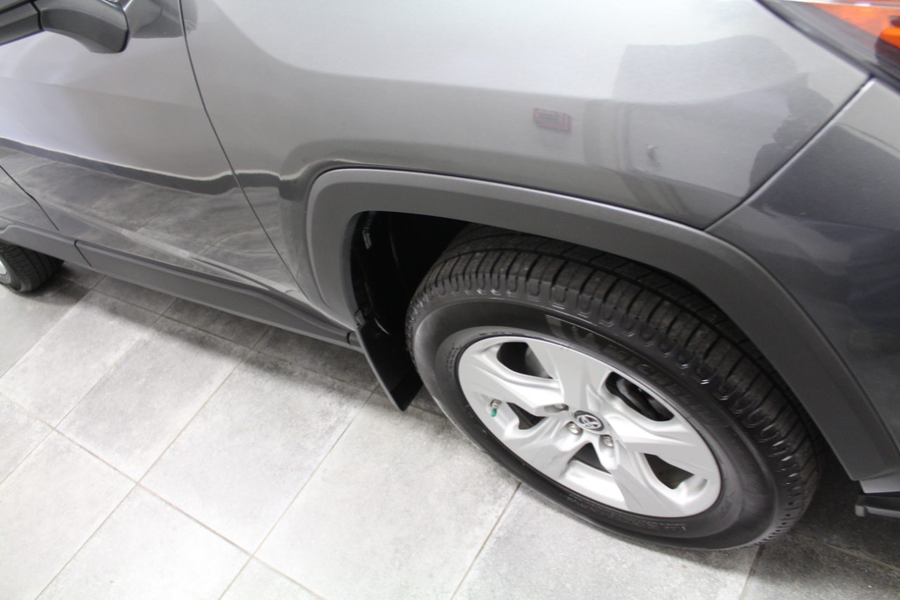 Toyota RAV4 XLE AWD (Natl) 2019